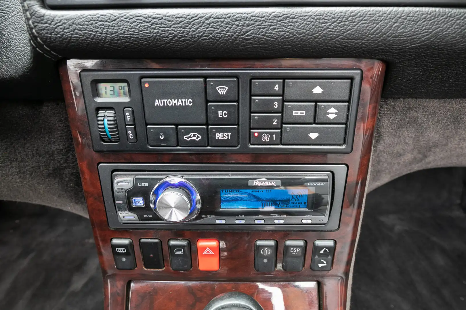 Mercedes-Benz SL 600 AMG Schwarz - 2