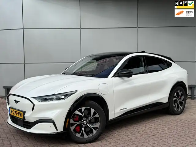 Ford Mustang Mach-E AWD 75 kWh 258pk | Pano | Technology Pack+ | SOH 9