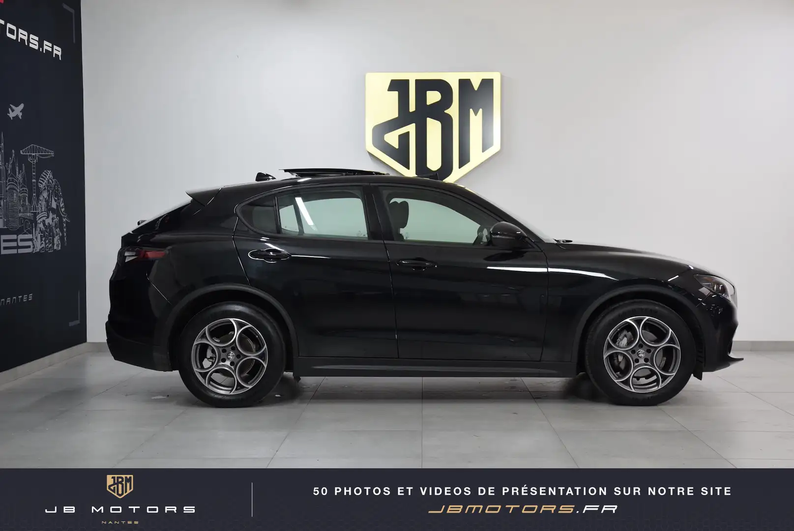 Alfa Romeo Stelvio 2.2 160 ch AT8 Nouveau modele + Toit ouvrant panoramique Noir - 2