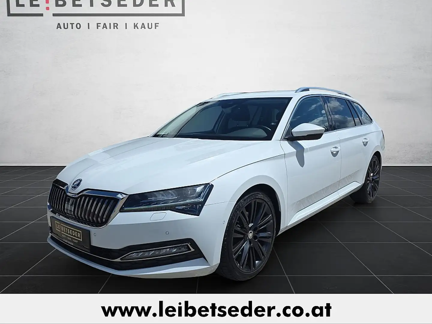 Skoda Superb Kombi 2,0 TDI Style DSG Blanc - 1