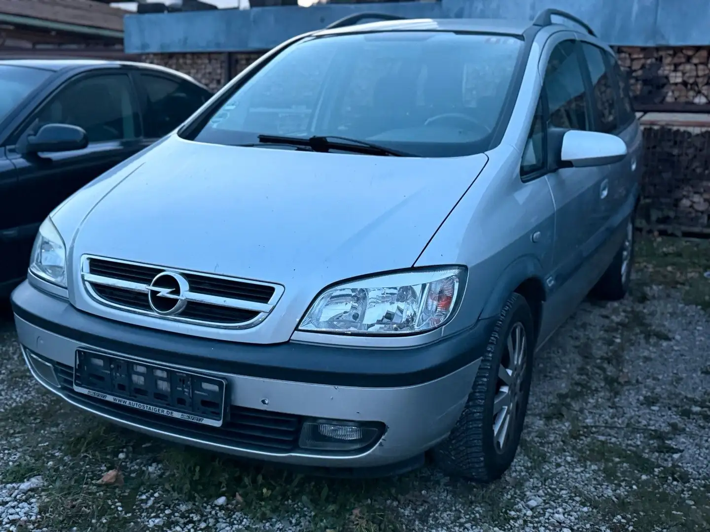 Opel Zafira A Basis 1.8 7 Sitzer Grau - 1