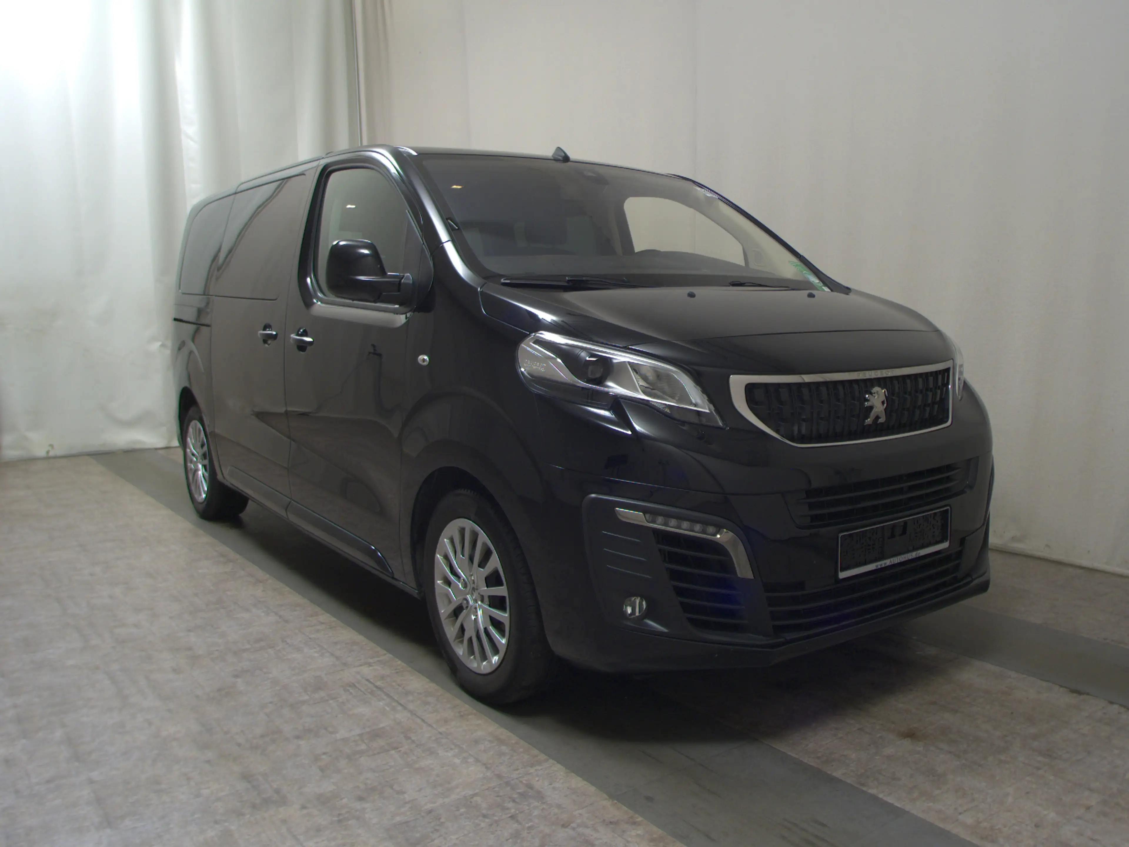 Peugeot Traveller 2.0 BlueHDi Business-Line 8-Sitze AHK — photo 3