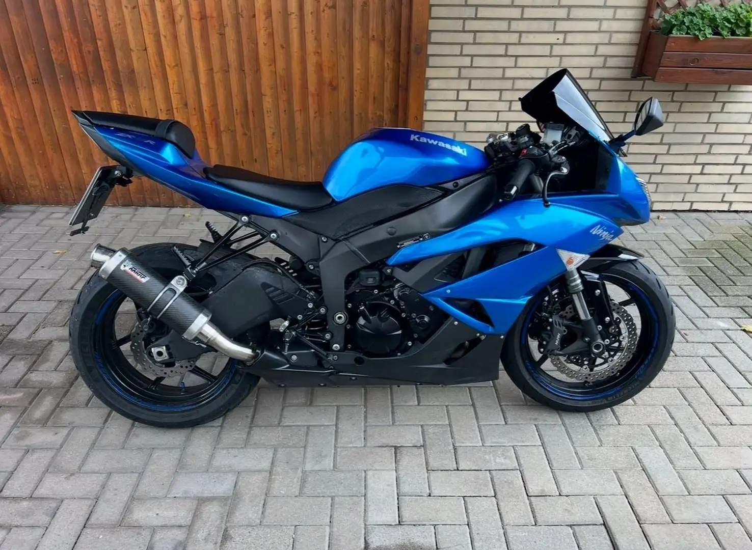 Kawasaki Ninja ZX-6R Kék - 1