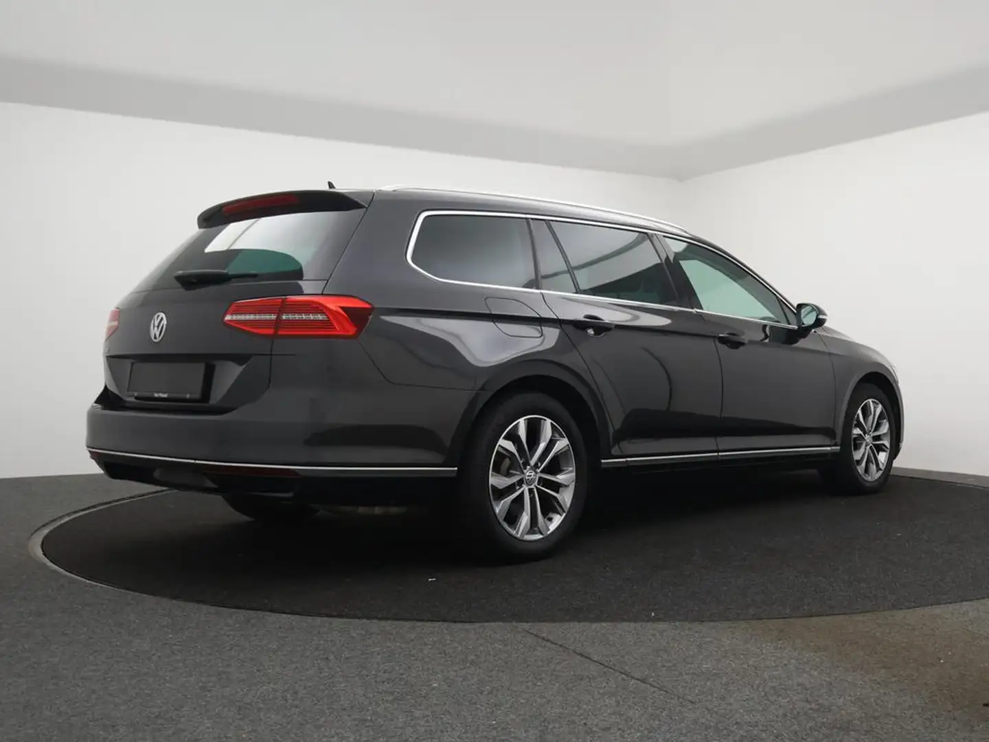 Volkswagen Passat Variant Passat Highline 1.4TSI 150pk *LEDER/ALCANTARA*FULL LED*NAVI*ZETELVERWARMING*CRUISE*PDC*... Grau - 2