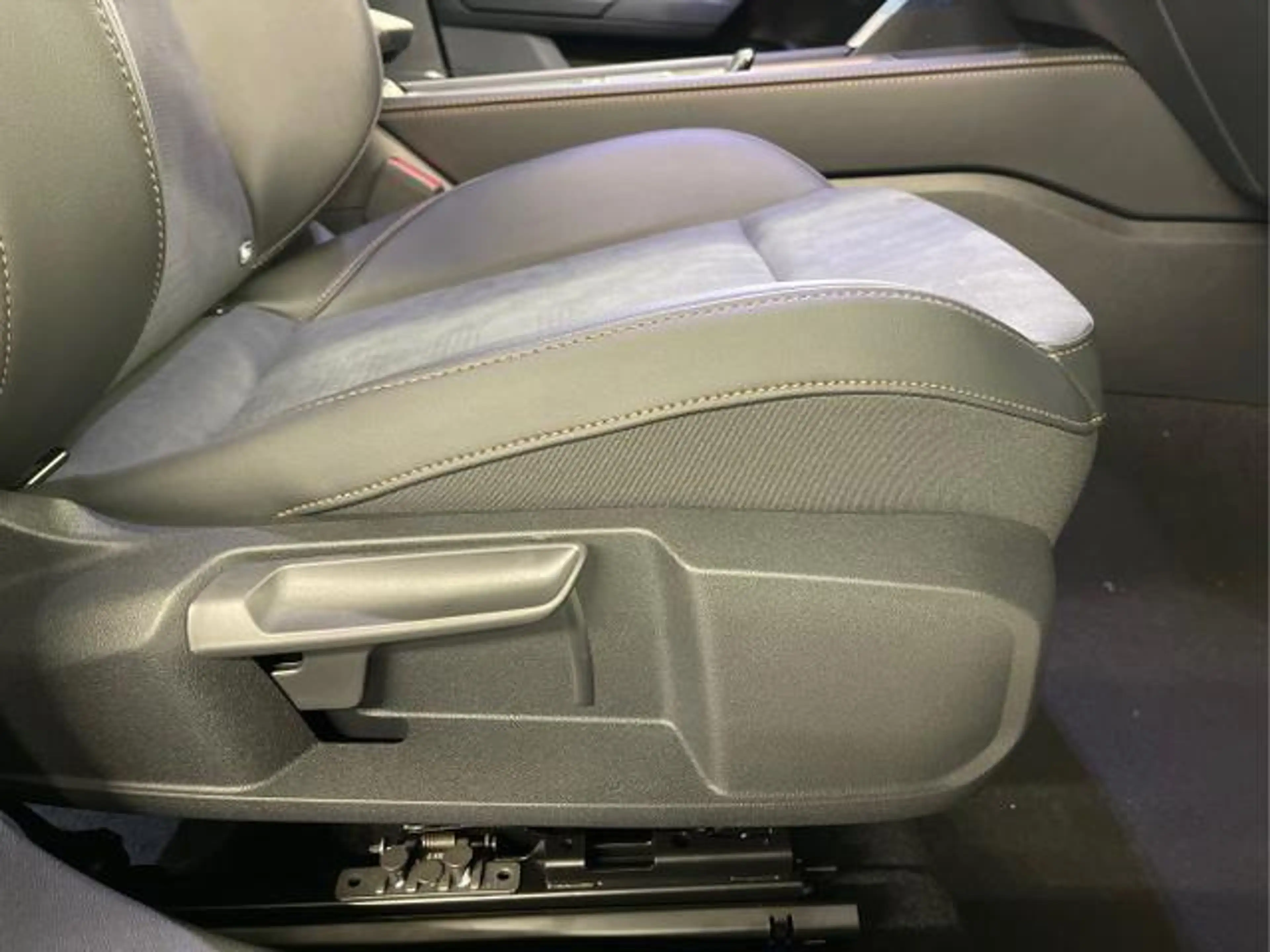 CUPRA Leon VZ 333PS DSG 4Drive Matrix+Navi+AHK+Alu19+Sitzheiz — photo 15
