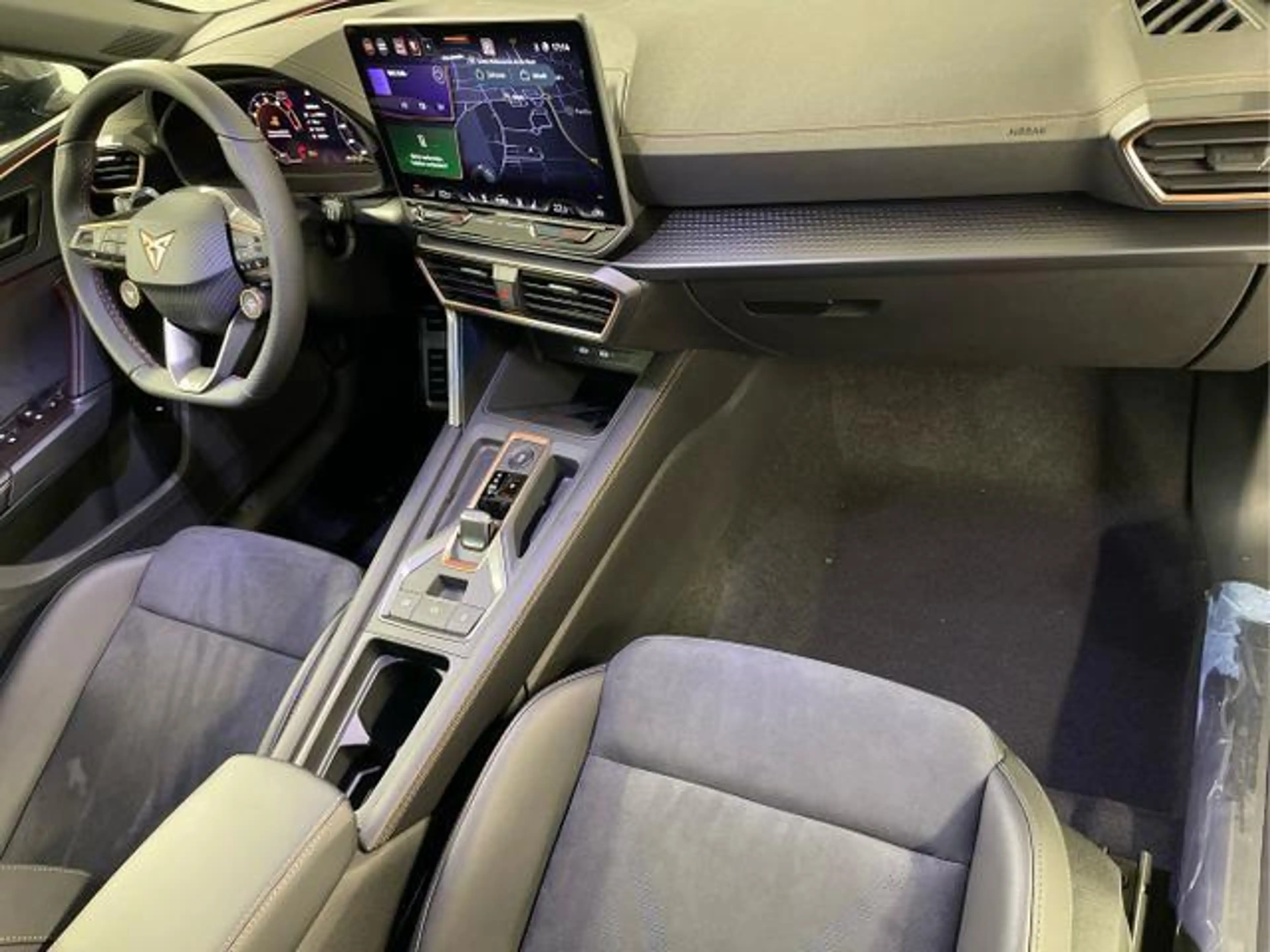 CUPRA Leon VZ 333PS DSG 4Drive Matrix+Navi+AHK+Alu19+Sitzheiz — photo 13