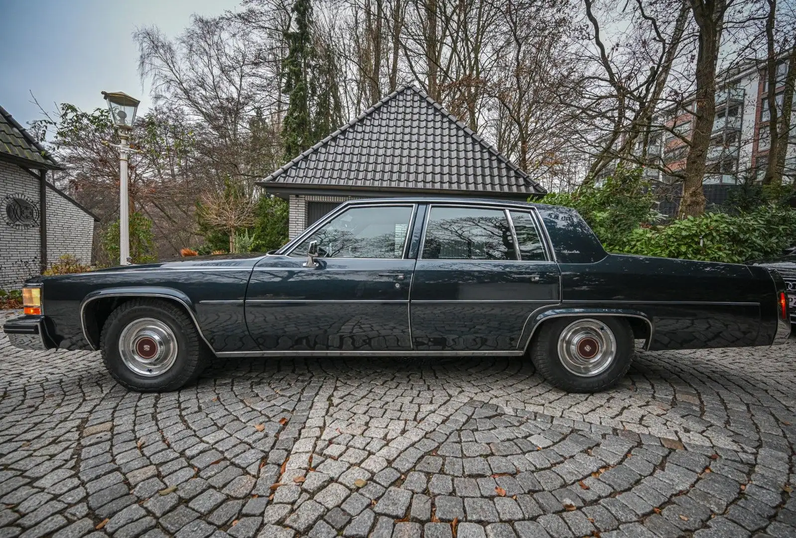 Cadillac Deville wie neu , 24 TKM , weltweit einmalig ! Bleu - 2