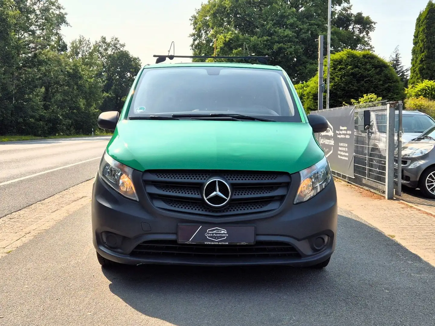 Mercedes-Benz Vito Kasten 111 CDI FWD lang |1.Hand|Dachtr|AHK| Grün - 2