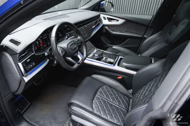 Audi Q8 view 14