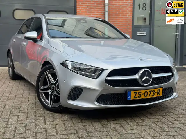 Mercedes-Benz A 200 AMG Pakket|Automaat|PDC|Camera|163pk|LED|Onderhoud