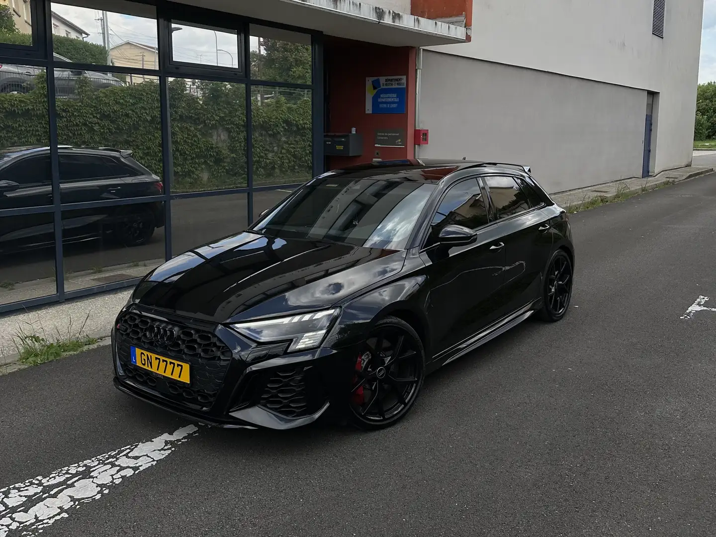 Audi RS3 TFSI Sportback quattro S tronic 400ch Noir - 1