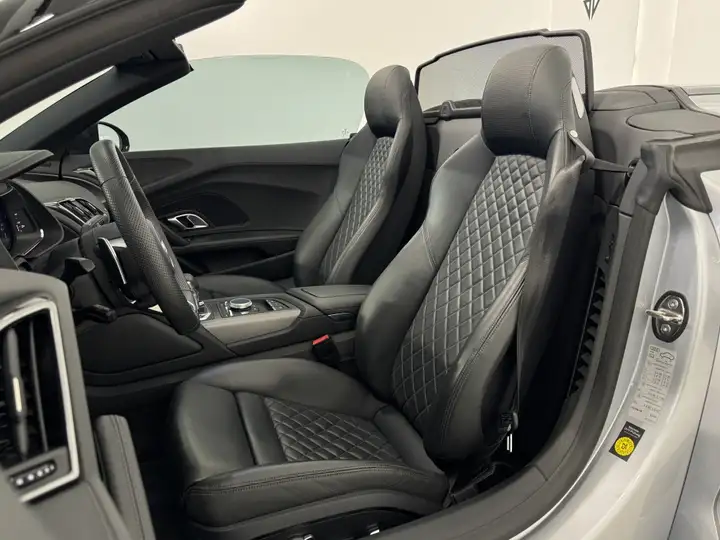 Audi R8 2025, foto 24