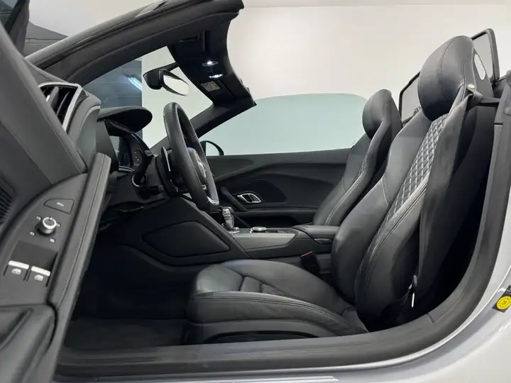Audi R8 2025, foto 23