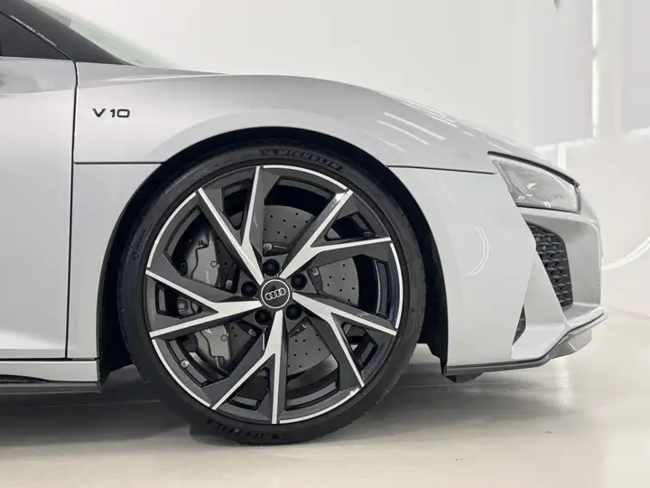 Audi R8 2025, foto 14