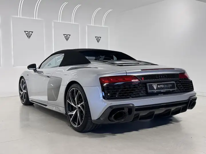 Audi R8 2025, foto 11