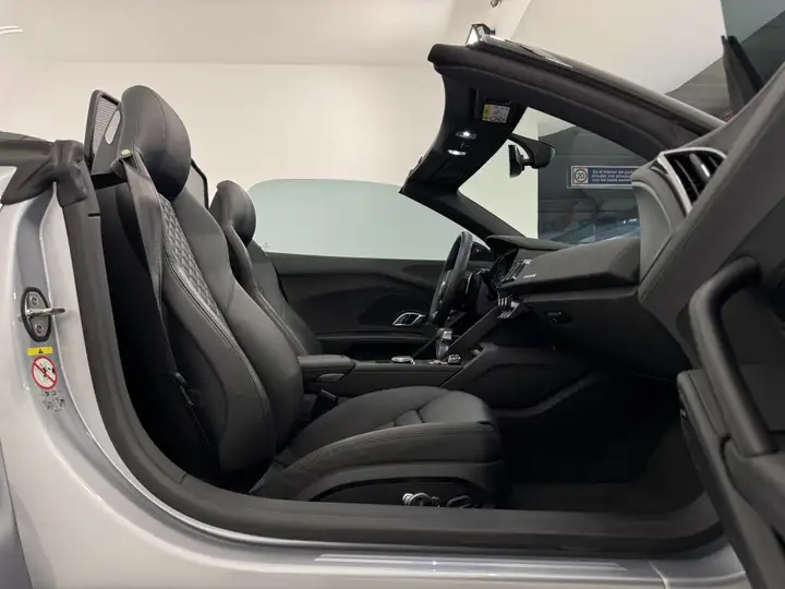 Audi R8 2025, foto 26