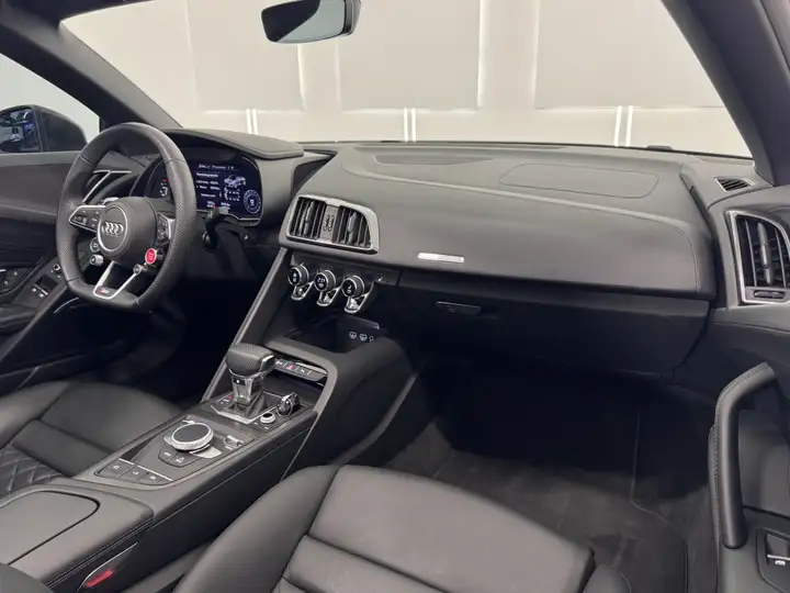Audi R8 2025, foto 16