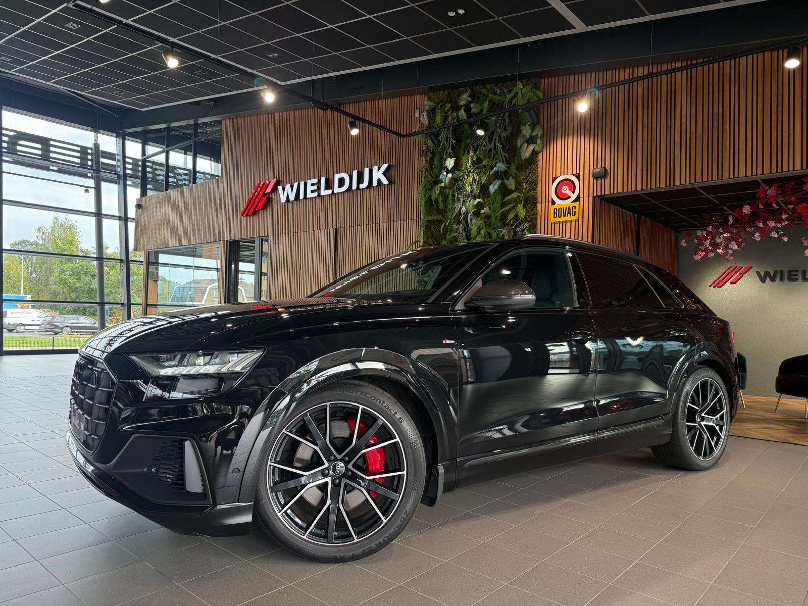 2023 Audi Q8
