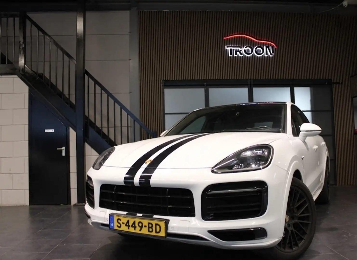 porsche cayenne coupe