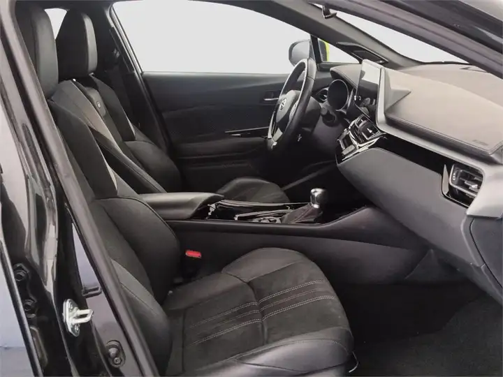 Toyota C-HR 180H GR SPORT Black Edition 2022, foto 6