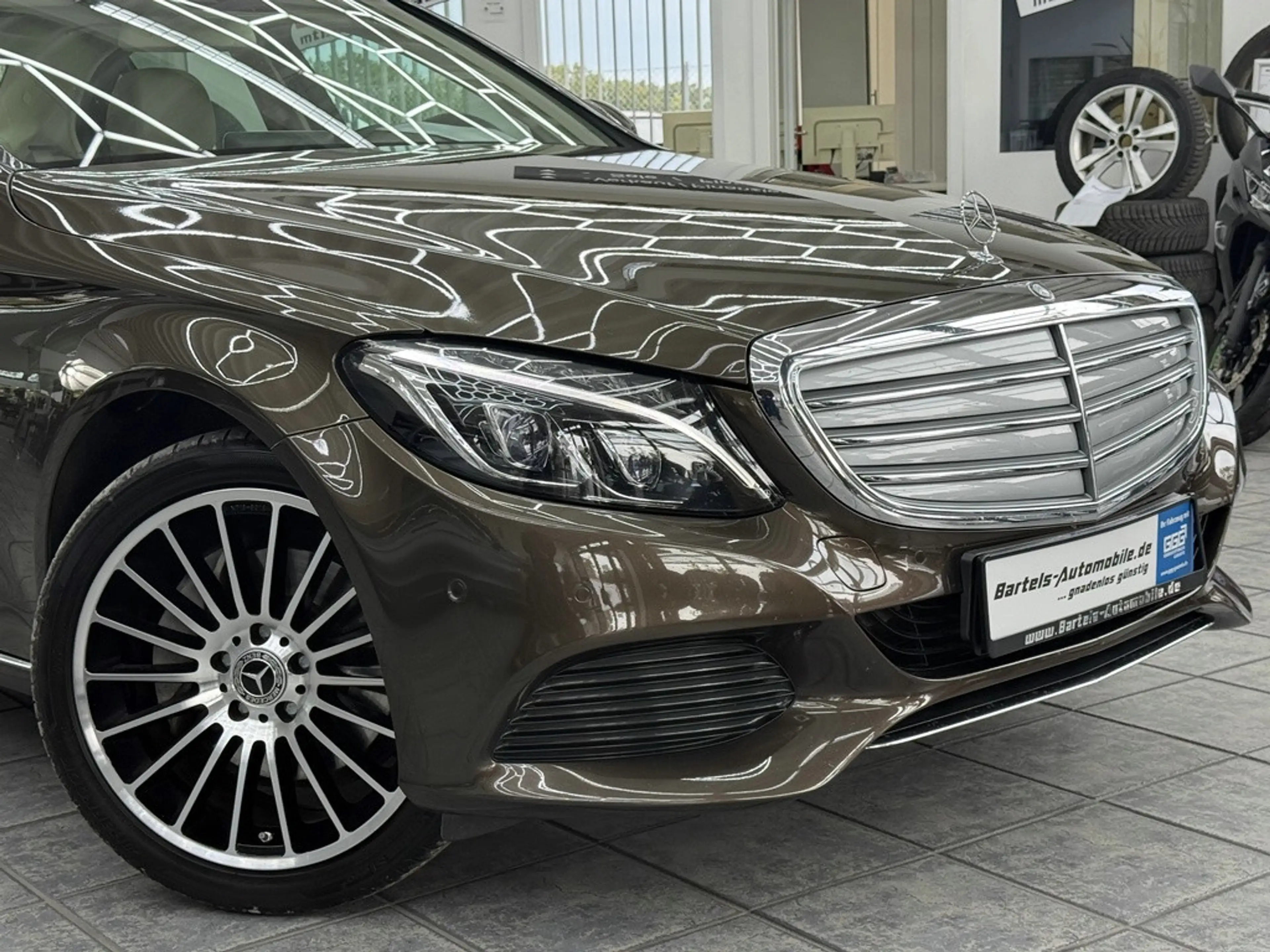 Mercedes-Benz C 250 CGI Exclusive, LED, Leder, Comand, Pano — photo 2