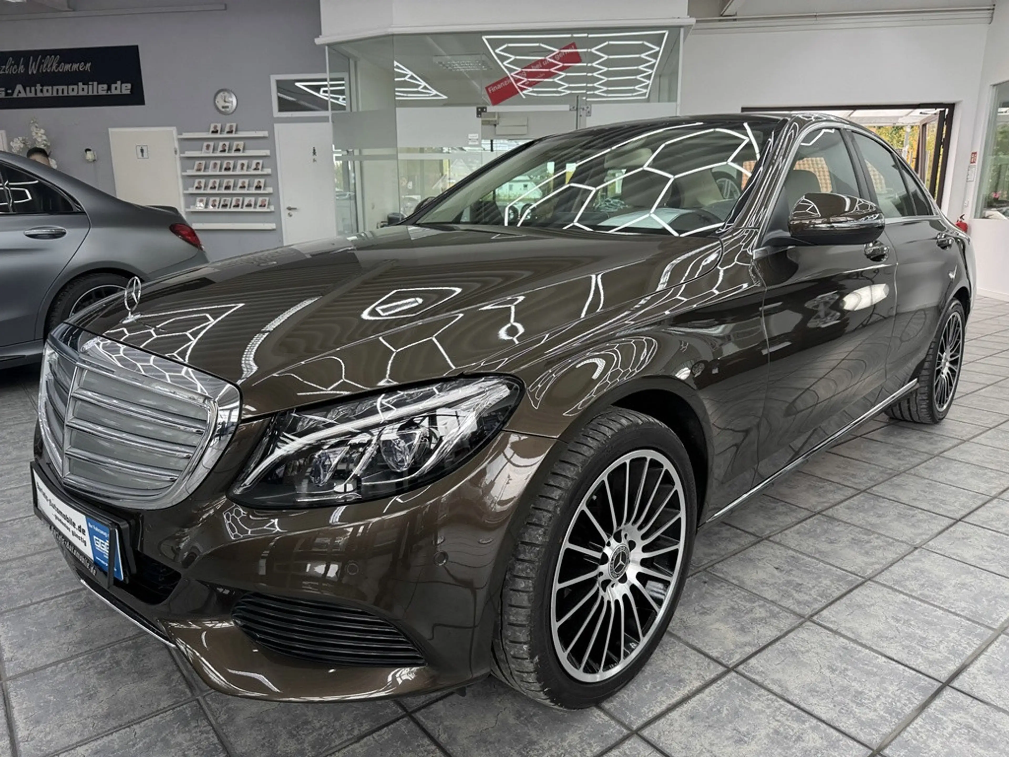 Mercedes-Benz C 250 CGI Exclusive, LED, Leder, Comand, Pano — photo 11