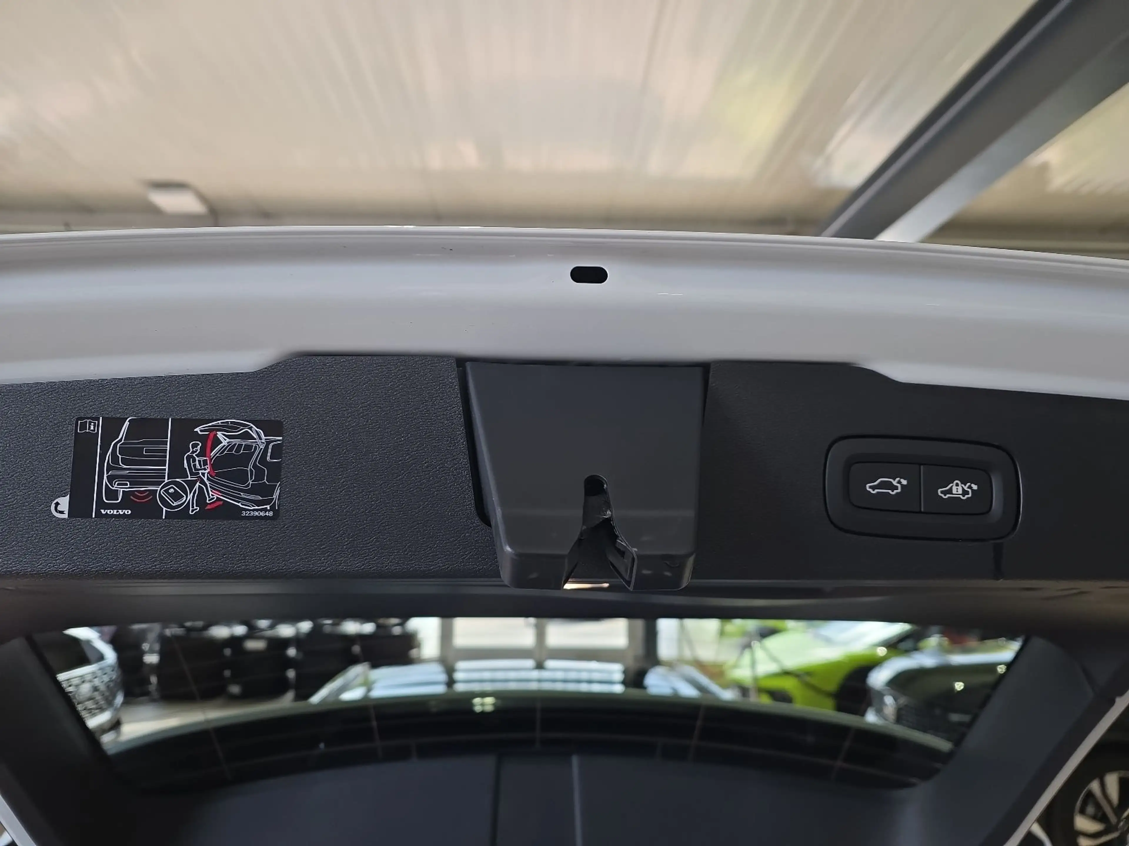 Volvo V60 B4 Plus Dark ACC BLIS Pano 360° Leder Winter — photo 15