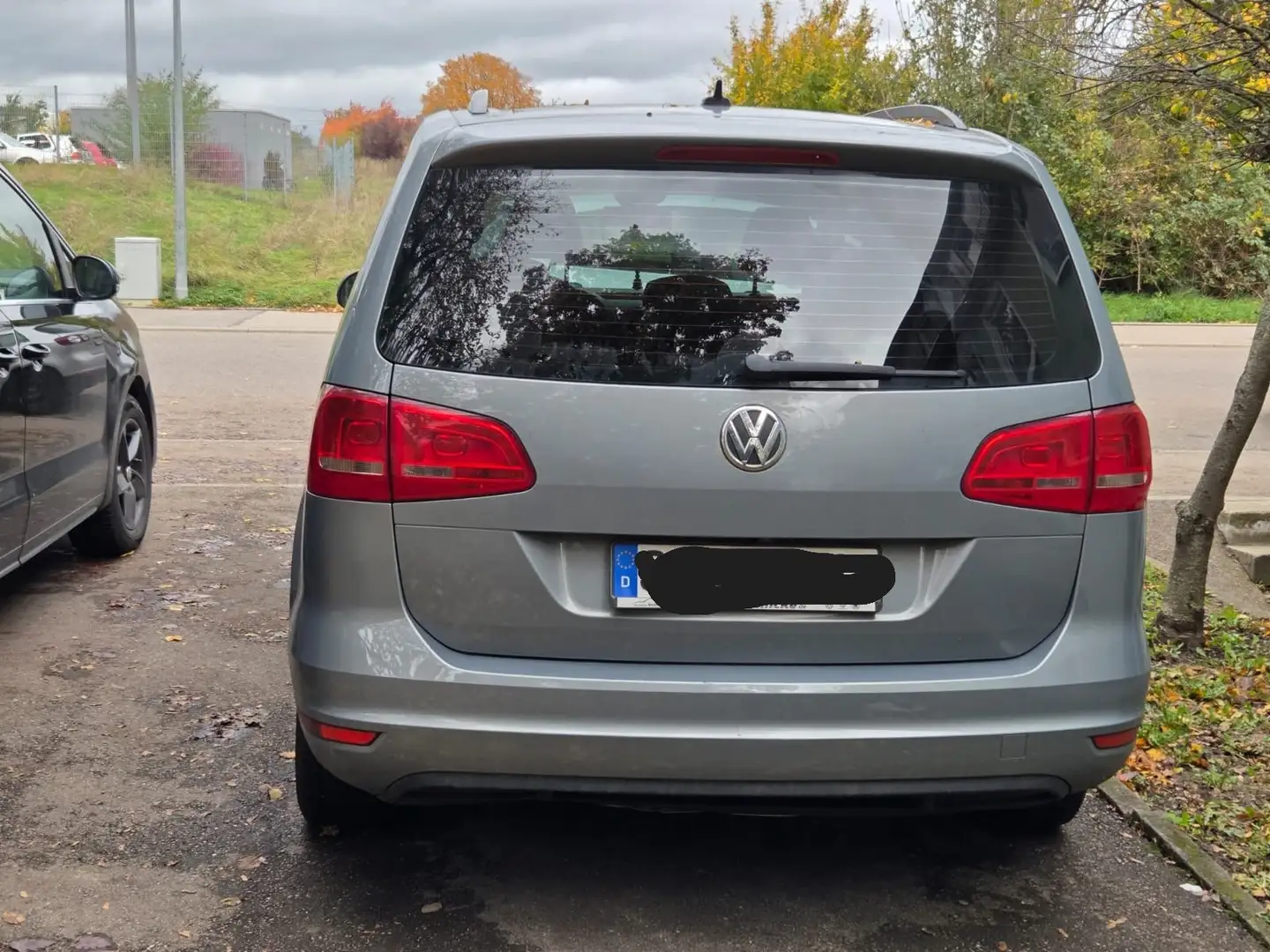 Volkswagen Sharan Sharan 2.0 TDI DSG mit MOTORSCHADEN Stříbrná - 2