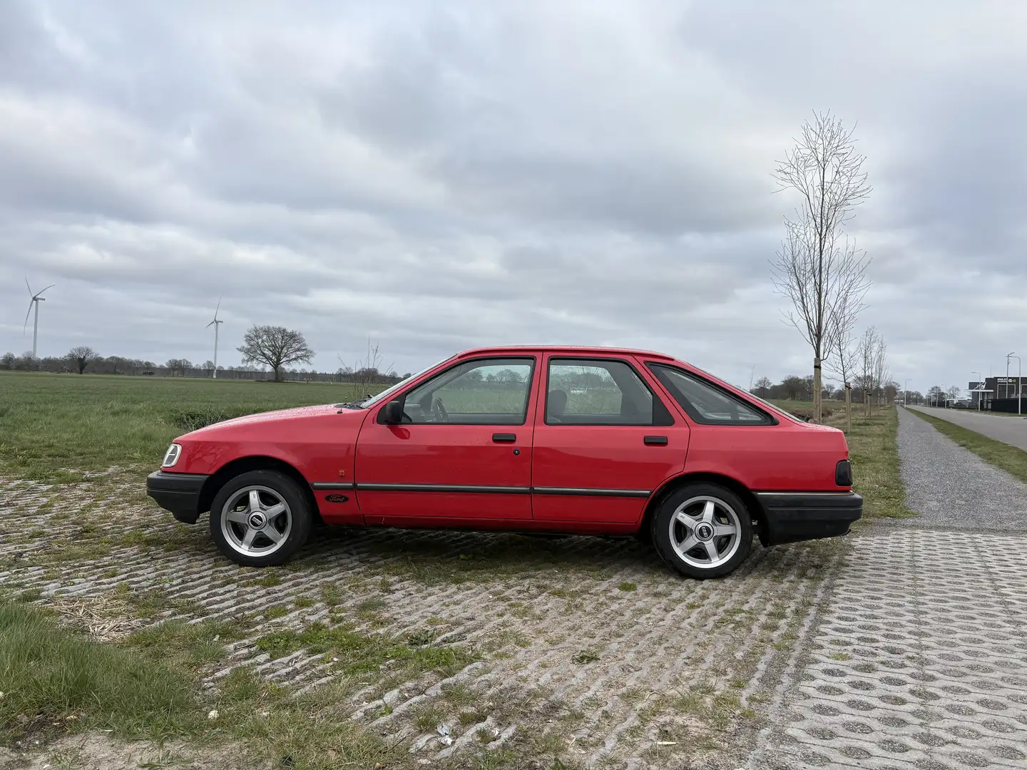 Ford Sierra 2.0 CLX Injectie Rojo - 1