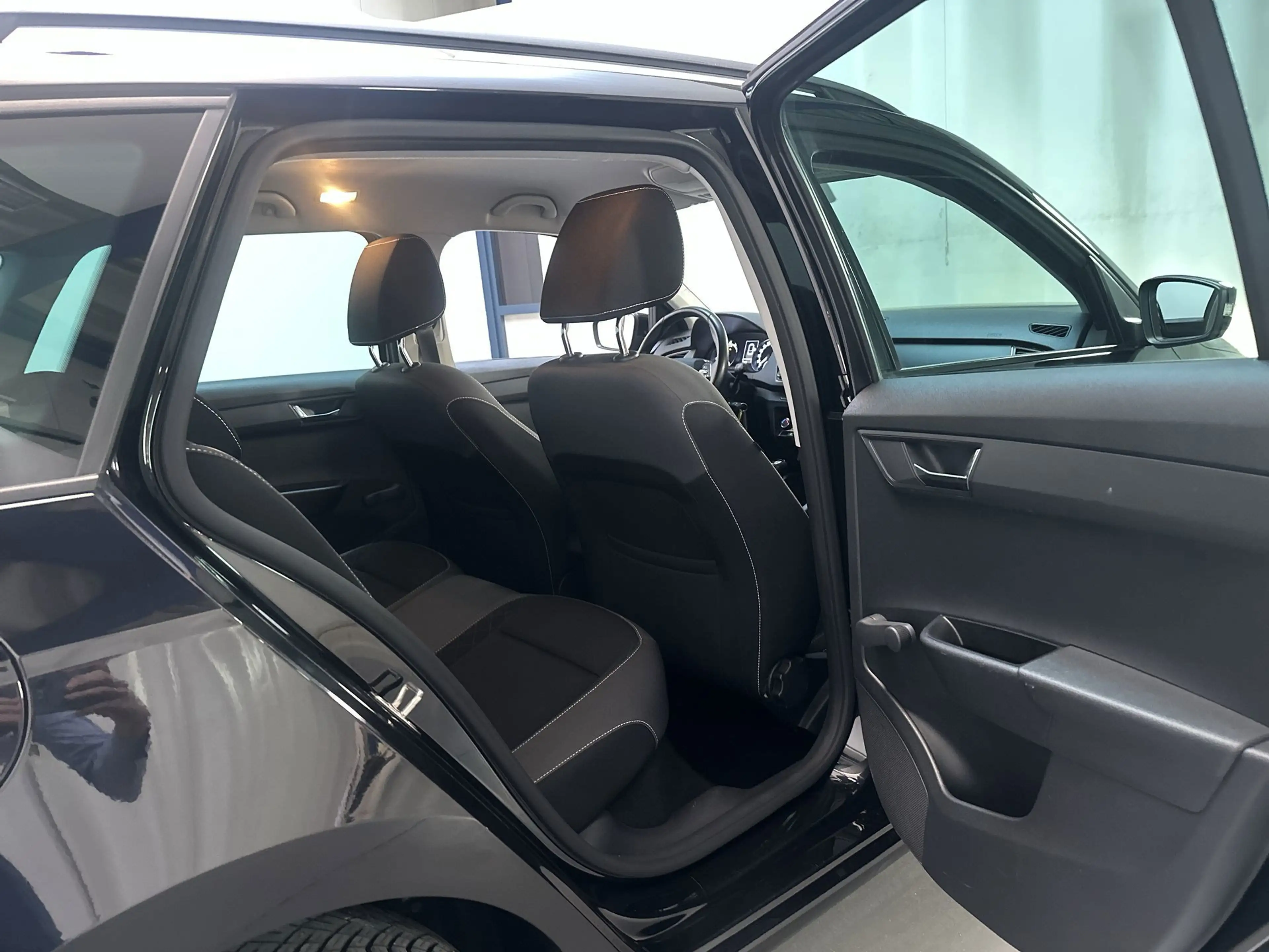 Skoda Fabia Combi 1.0 TSI DSG Ambition Climate Control Parkeer — photo 9