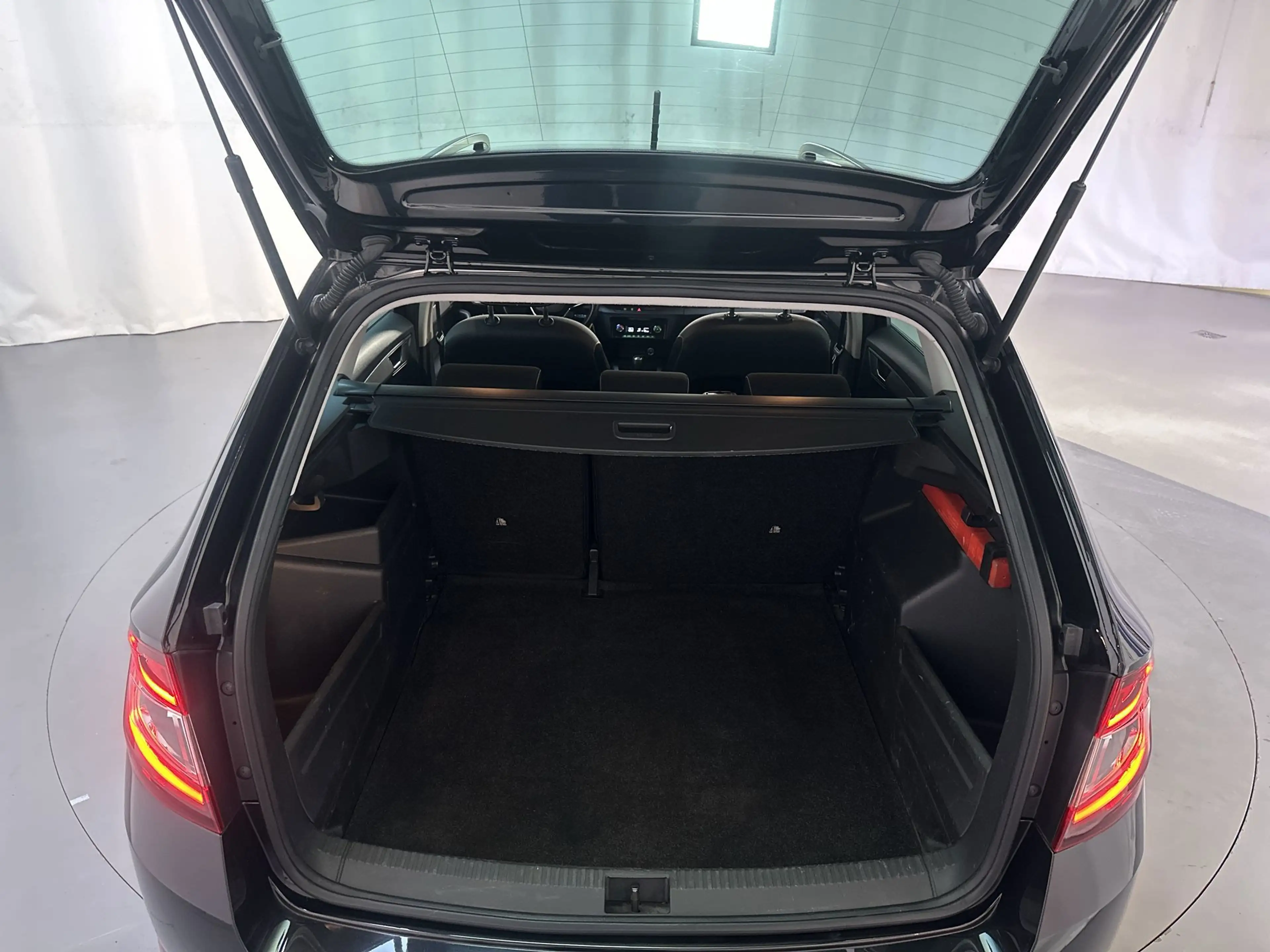 Skoda Fabia Combi 1.0 TSI DSG Ambition Climate Control Parkeer — photo 19