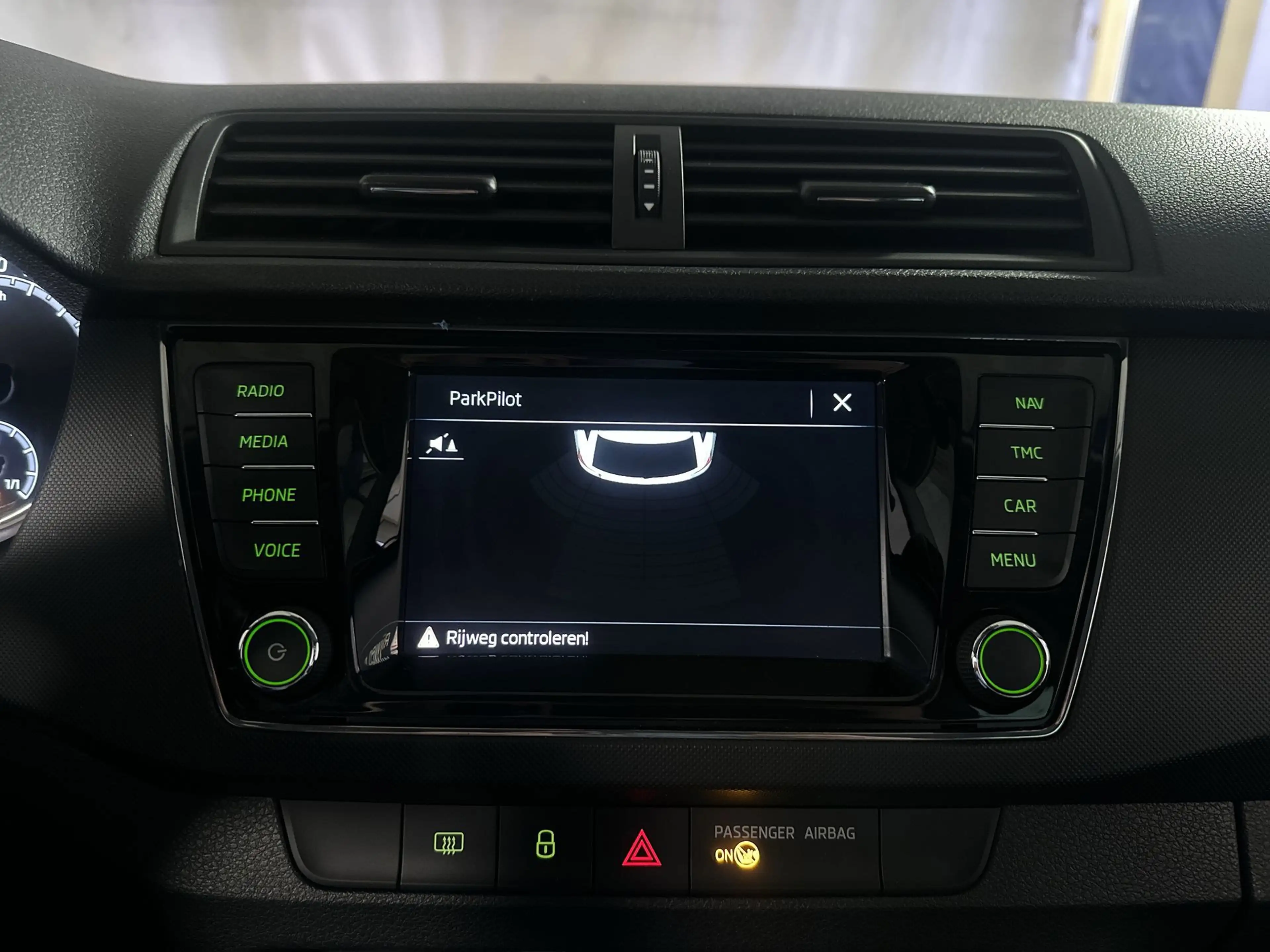 Skoda Fabia Combi 1.0 TSI DSG Ambition Climate Control Parkeer — photo 22