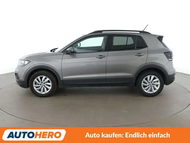 Volkswagen T-Cross view 3