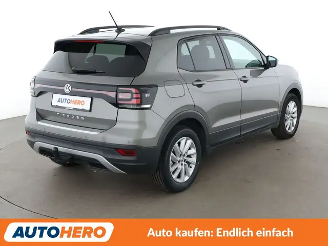 Volkswagen T-Cross view 6