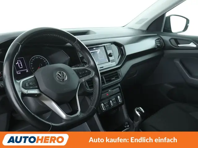 Volkswagen T-Cross view 11