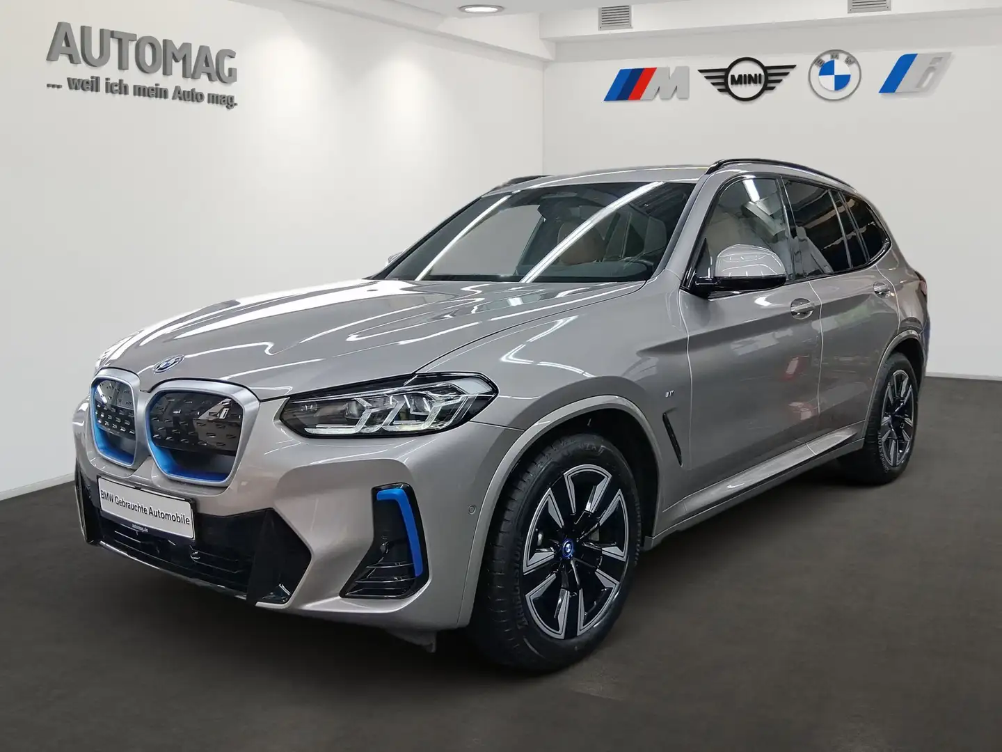 BMW iX3 Inspiring Silber - 1
