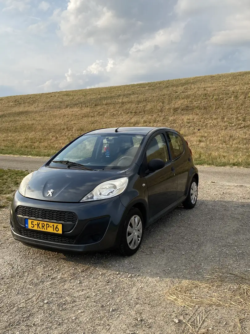 Peugeot 107 1.0 Access Accent Gri - 2
