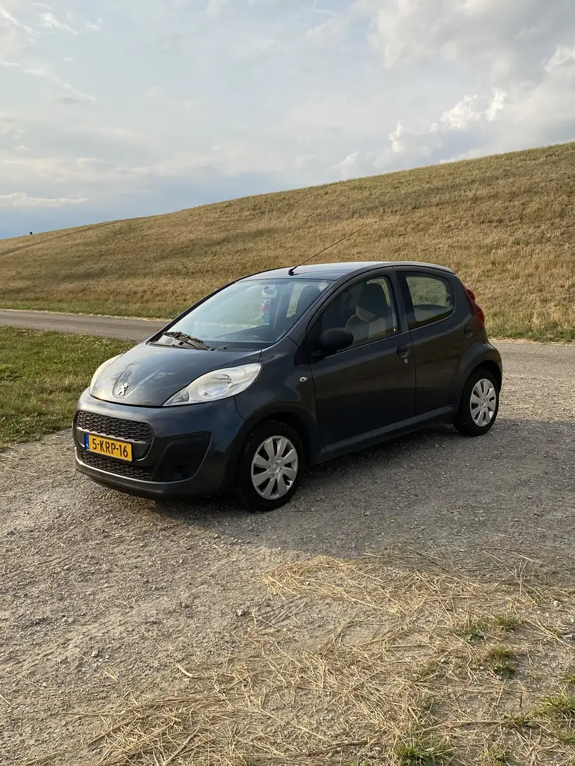 Peugeot 107 1.0 Access Accent Gri - 1
