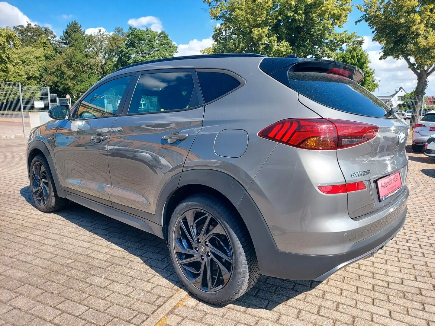 Hyundai TUCSON N Line 2WD Automatik Alcantara DAB Navi Gris - 2