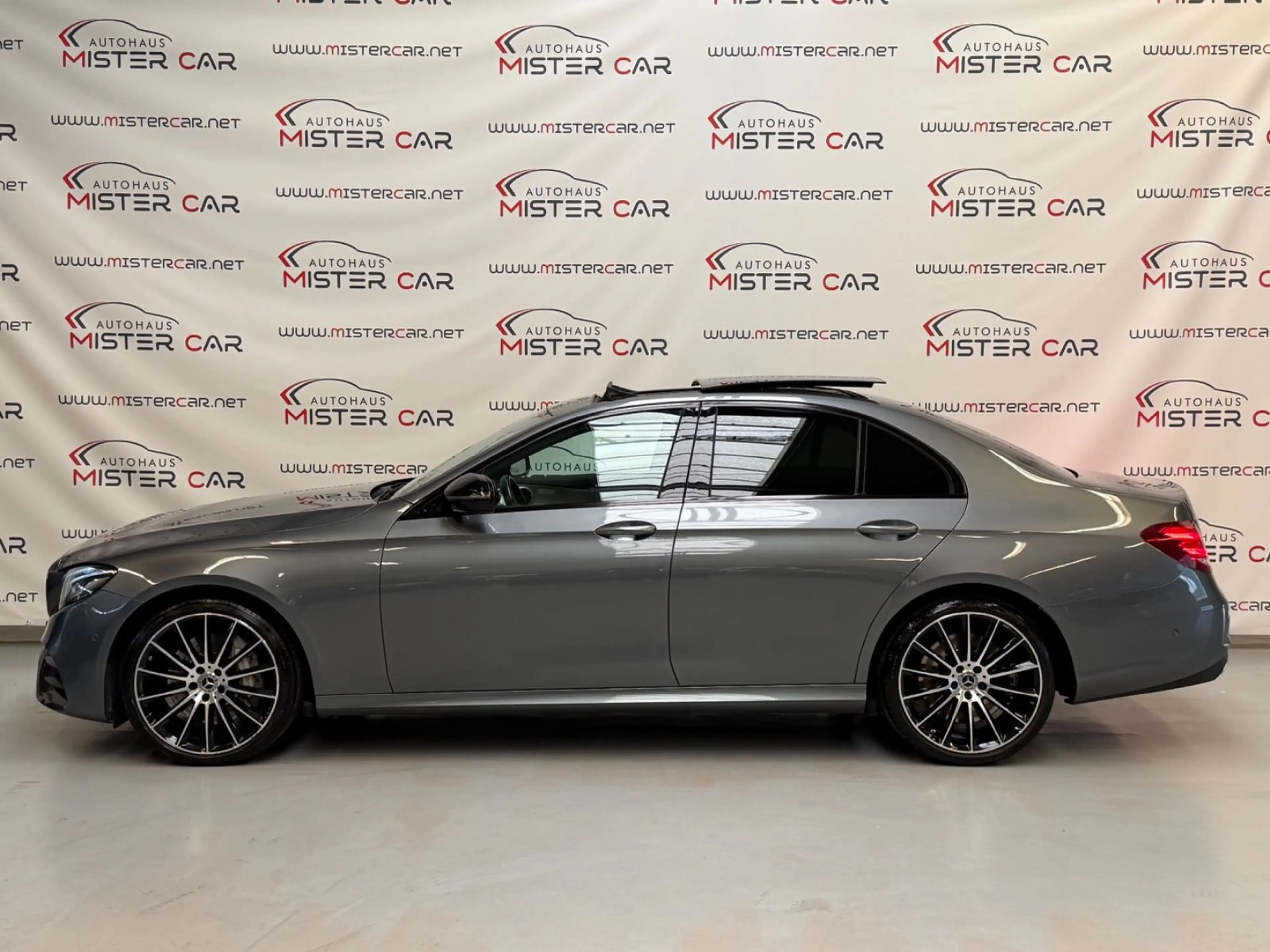 Mercedes-Benz E 400 4M AMG LINE WIDE/PANO/MULTIBEA/LUFT/HUD/20 — photo 2