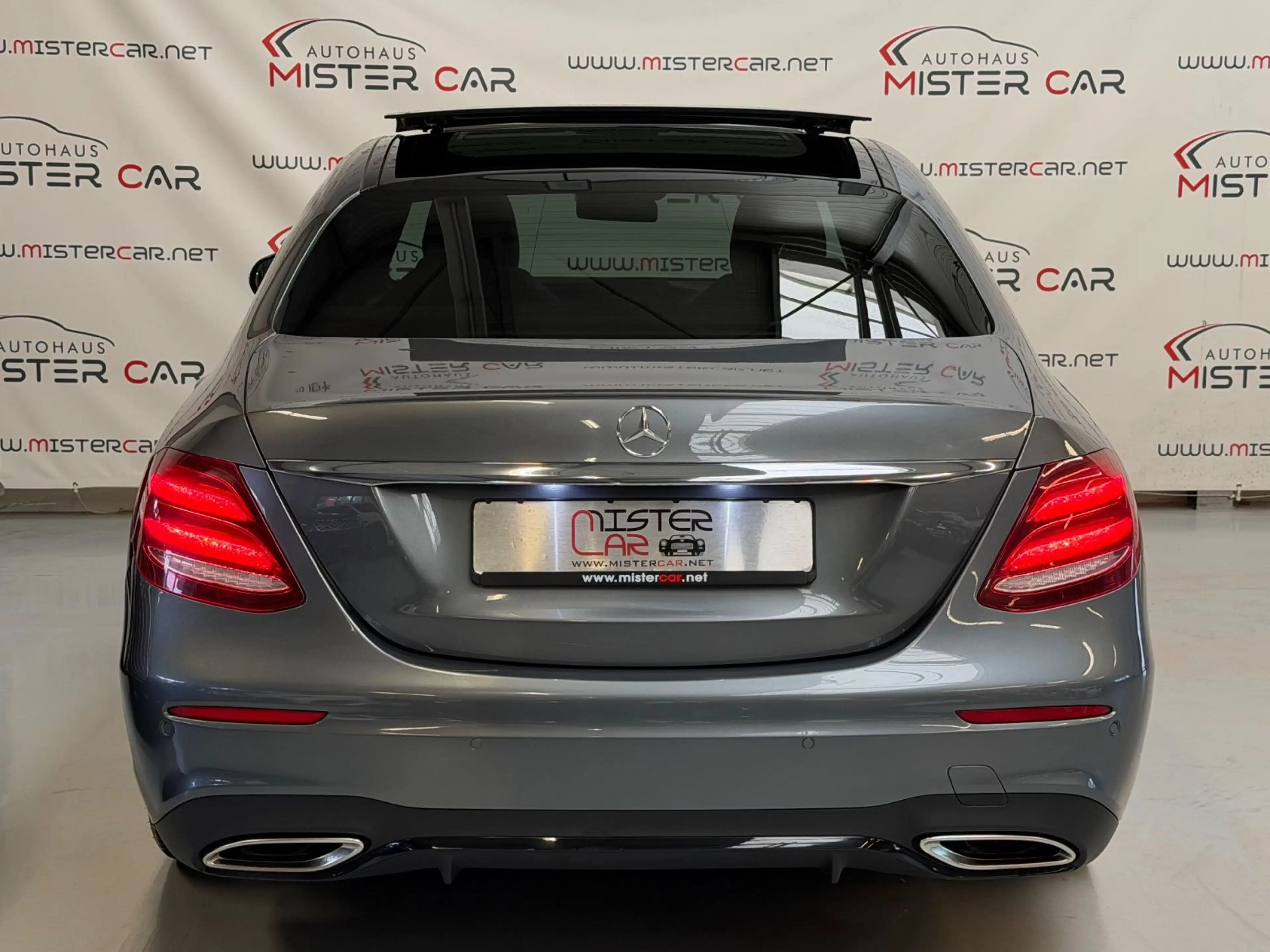 Mercedes-Benz E 400 4M AMG LINE WIDE/PANO/MULTIBEA/LUFT/HUD/20 — photo 9