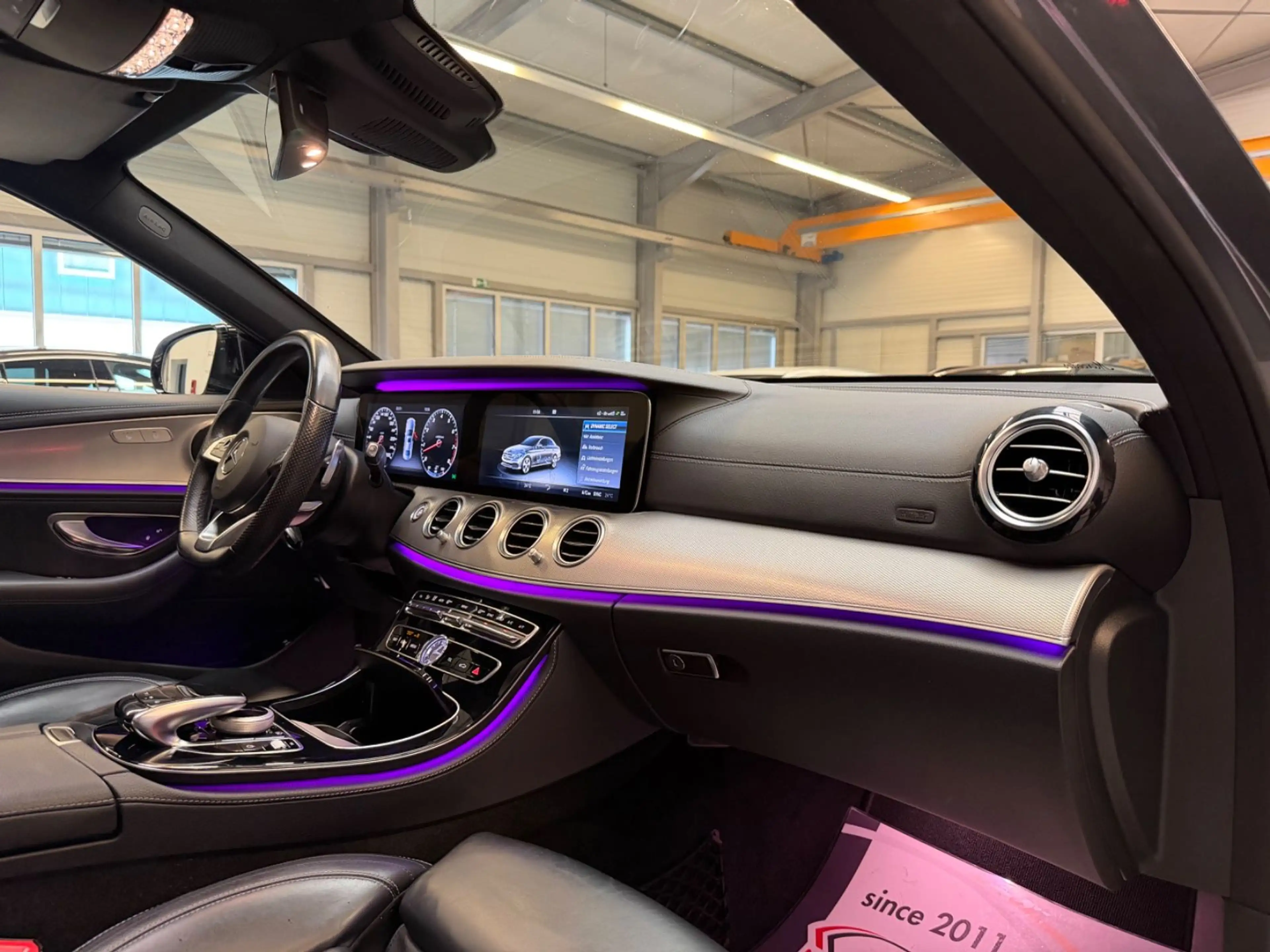 Mercedes-Benz E 400 4M AMG LINE WIDE/PANO/MULTIBEA/LUFT/HUD/20 — photo 13