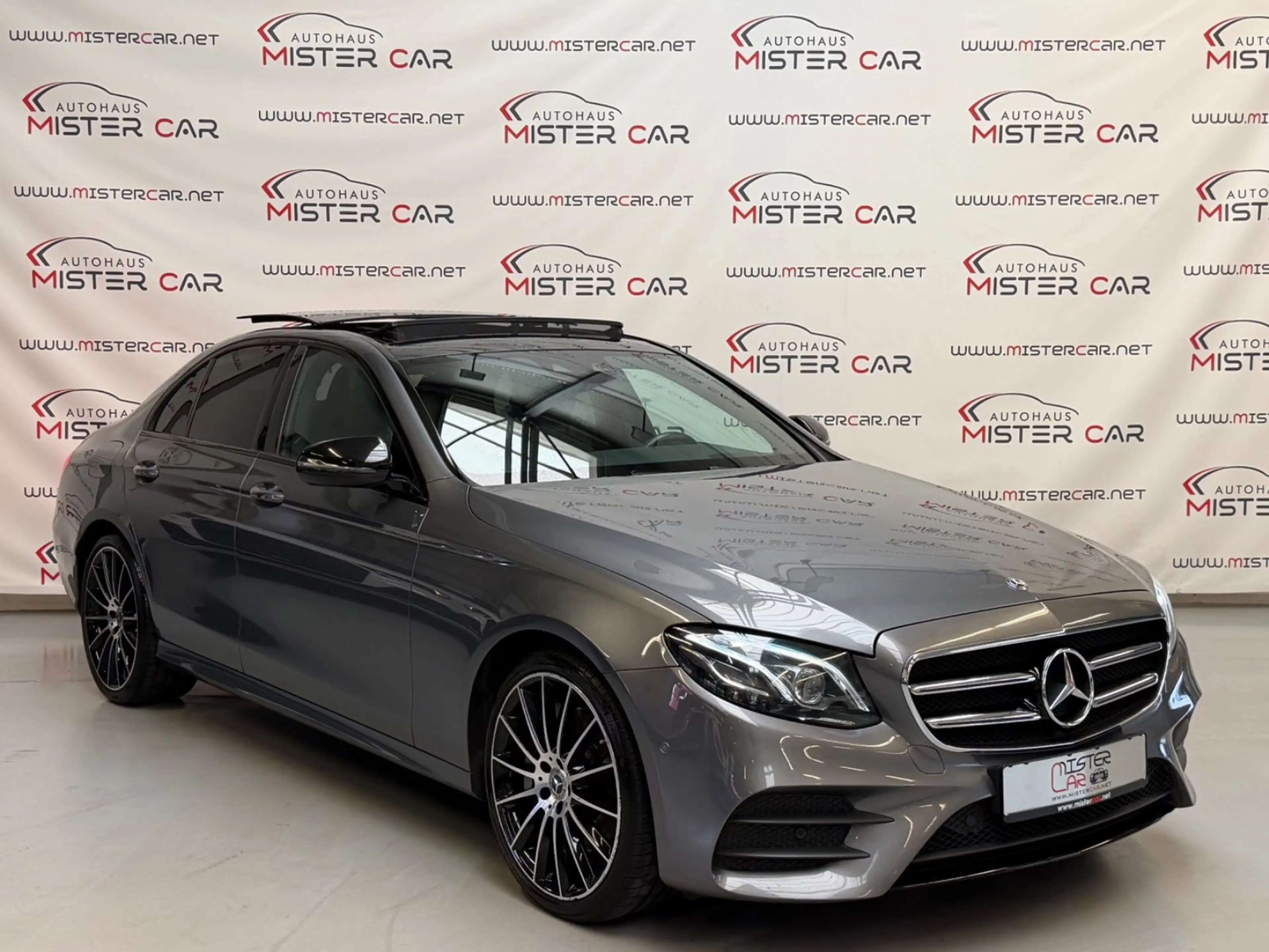 Mercedes-Benz E 400 4M AMG LINE WIDE/PANO/MULTIBEA/LUFT/HUD/20 — photo 4