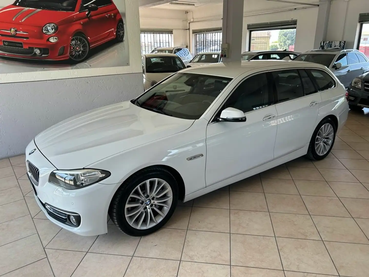 BMW 530 dA 258CV Touring Luxury Bianco - 1