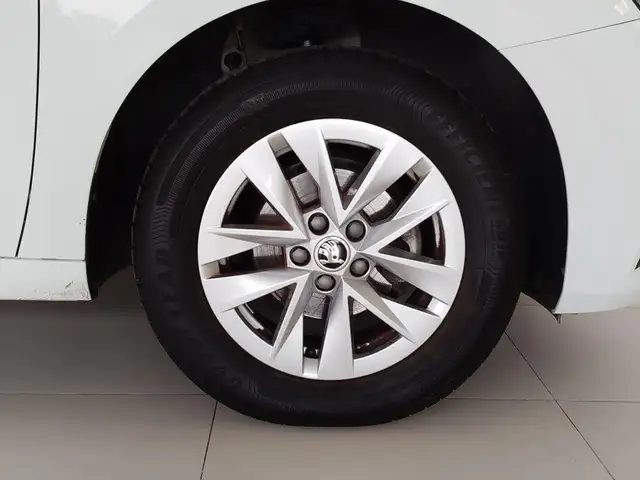 Skoda Fabia view 8
