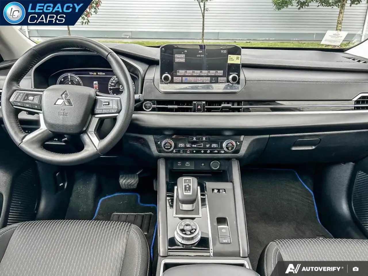 Mitsubishi Outlander снимка Mitsubishi Outlander