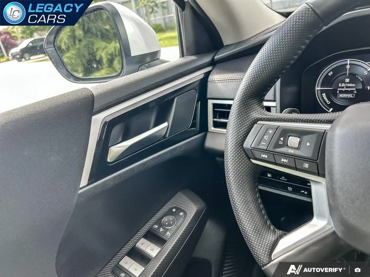 Mitsubishi Outlander снимка Mitsubishi Outlander
