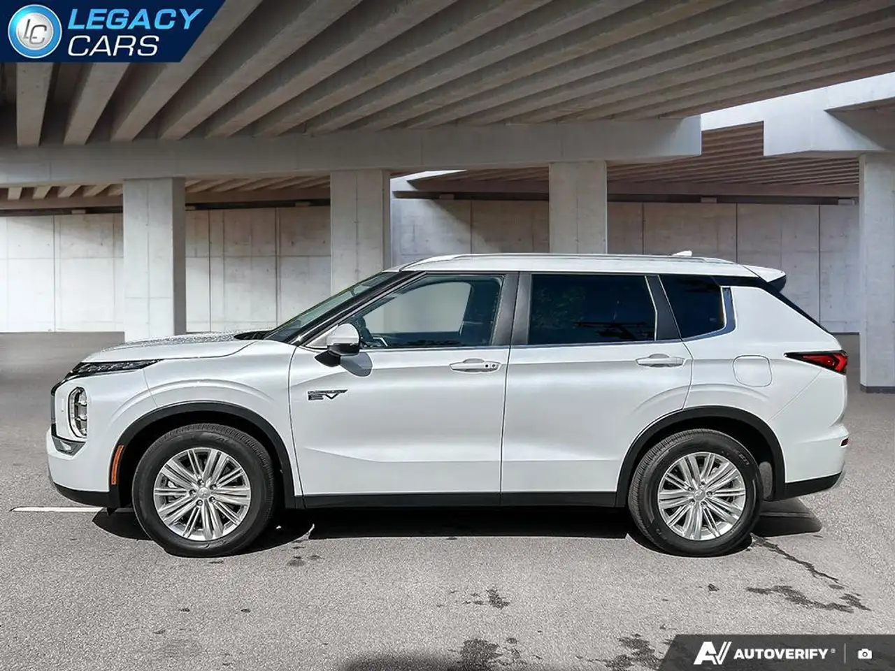 Mitsubishi Outlander снимка Mitsubishi Outlander
