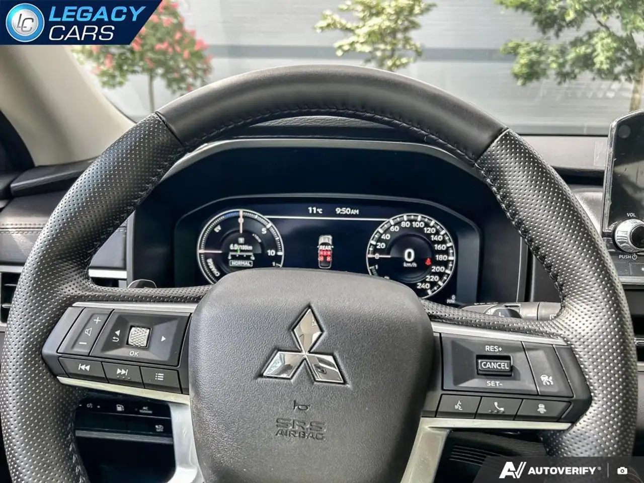 Mitsubishi Outlander снимка Mitsubishi Outlander