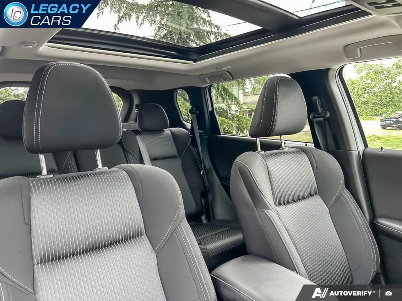Mitsubishi Outlander снимка Mitsubishi Outlander